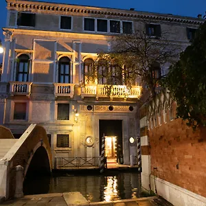 Ca' Vendramin Zago 4*, Venice Italy